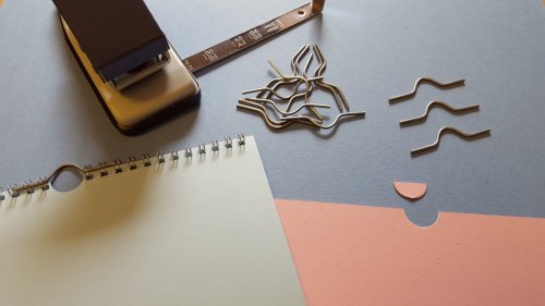 Thumb Cut Punch & 100 SILVER 80mm Hangers